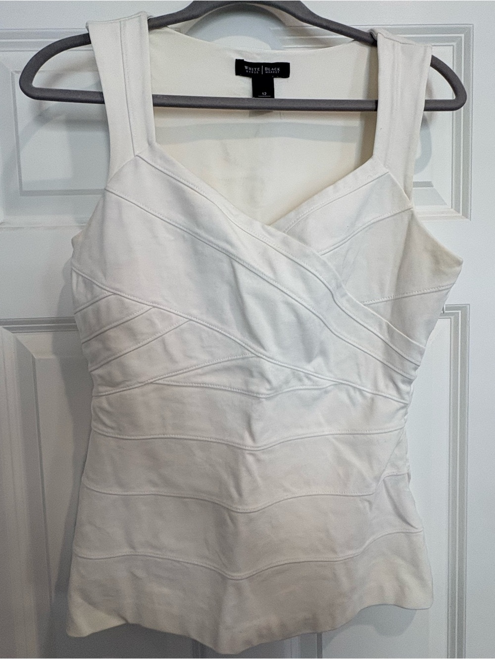 White House Black Market Top – Size 12 – Sleeveless Cream/White – Structured